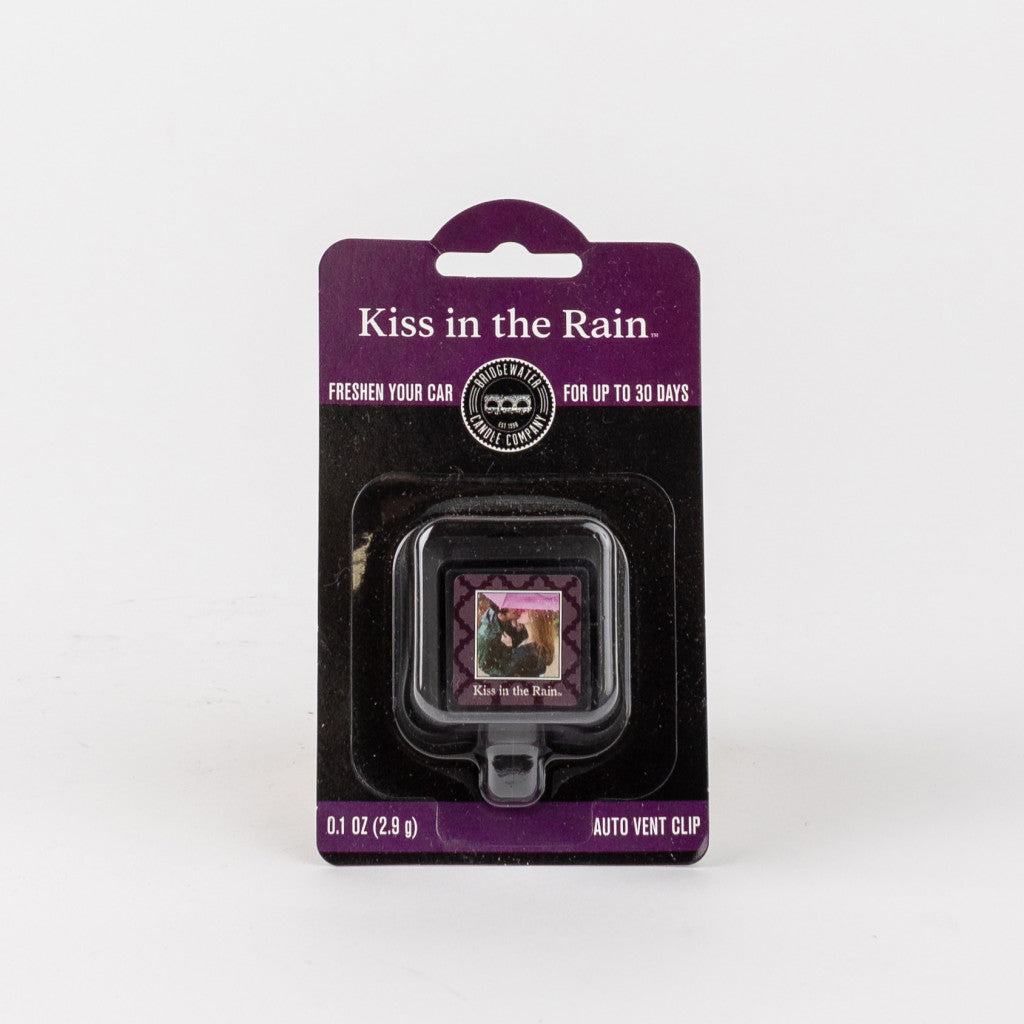 Auto Vent Clip-Kiss in the Rain